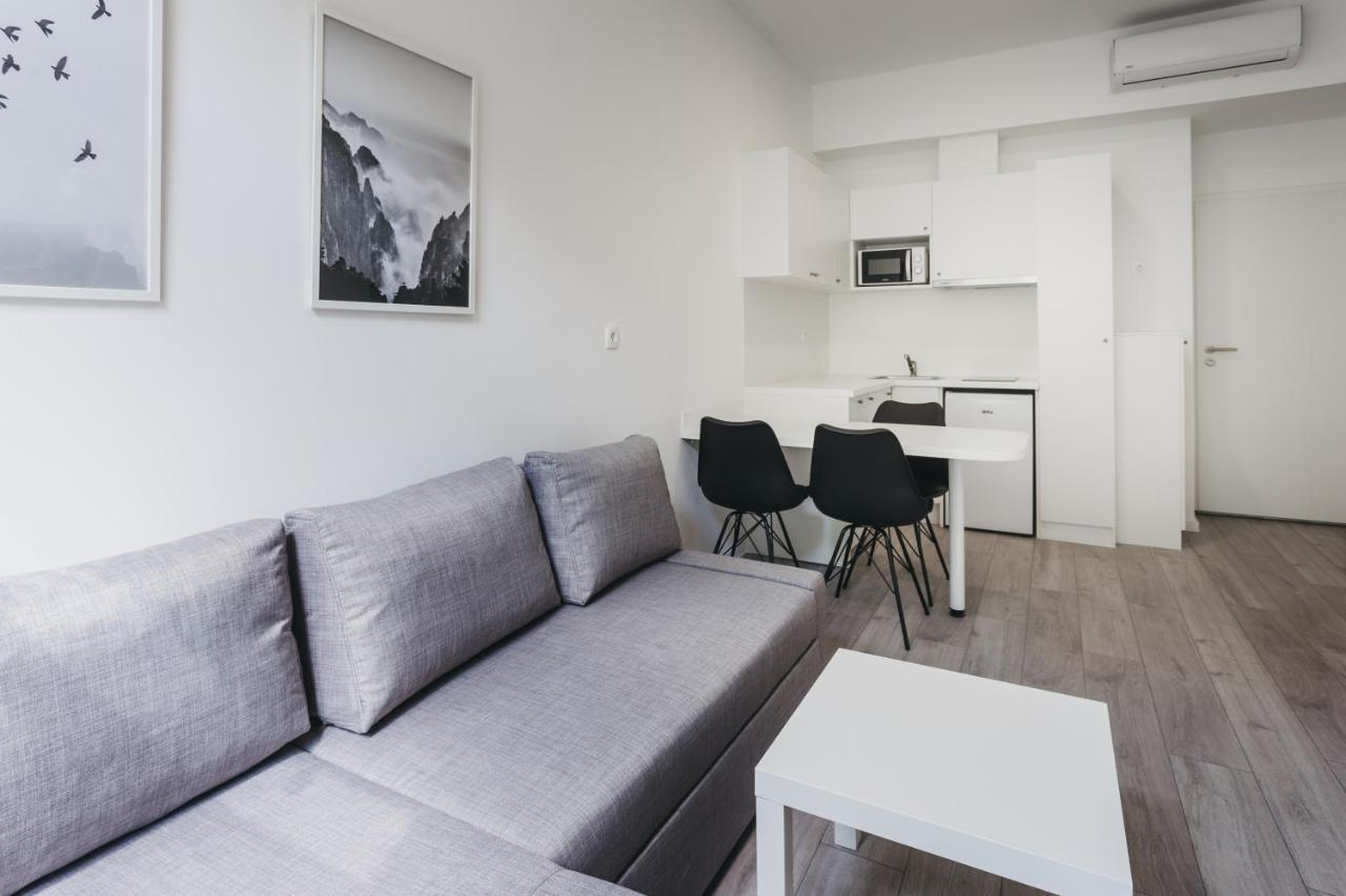 Mika Apartment And Studios Zagreb Exterior foto