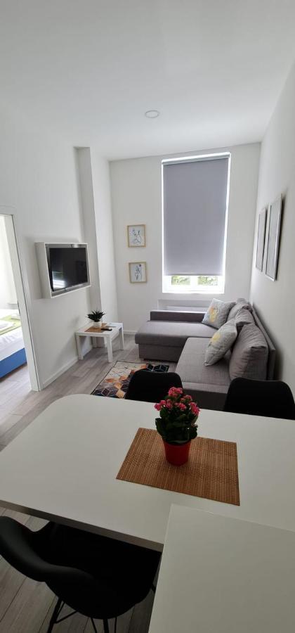 Mika Apartment And Studios Zagreb Exterior foto